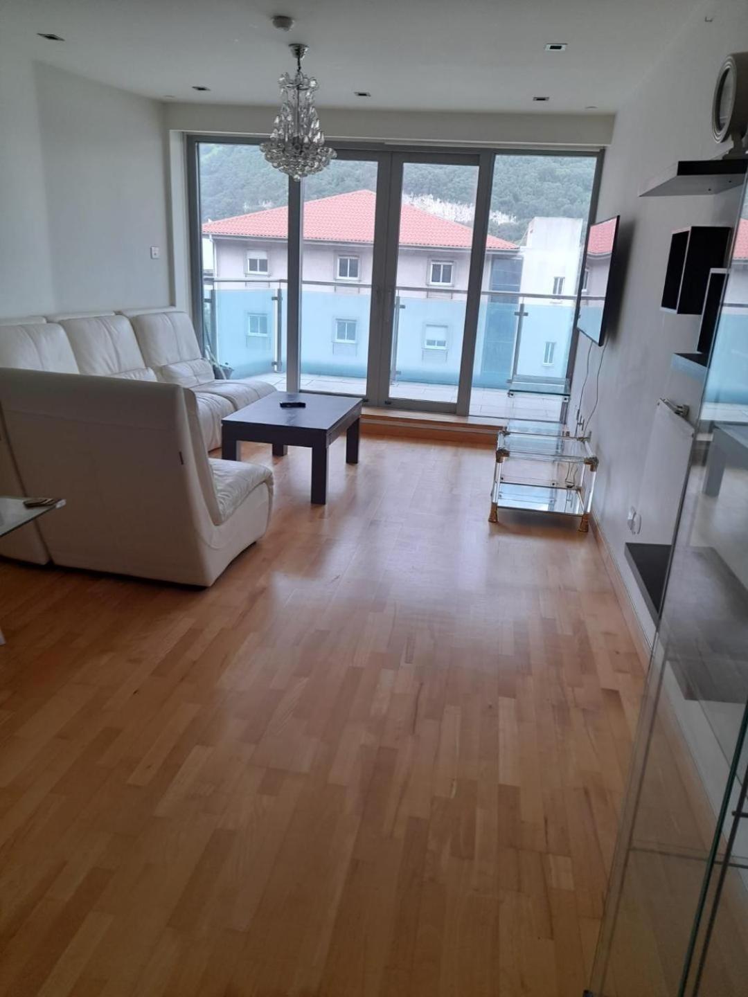 Three Bedroom Flat At Ocean Village غيبرالتار المظهر الخارجي الصورة