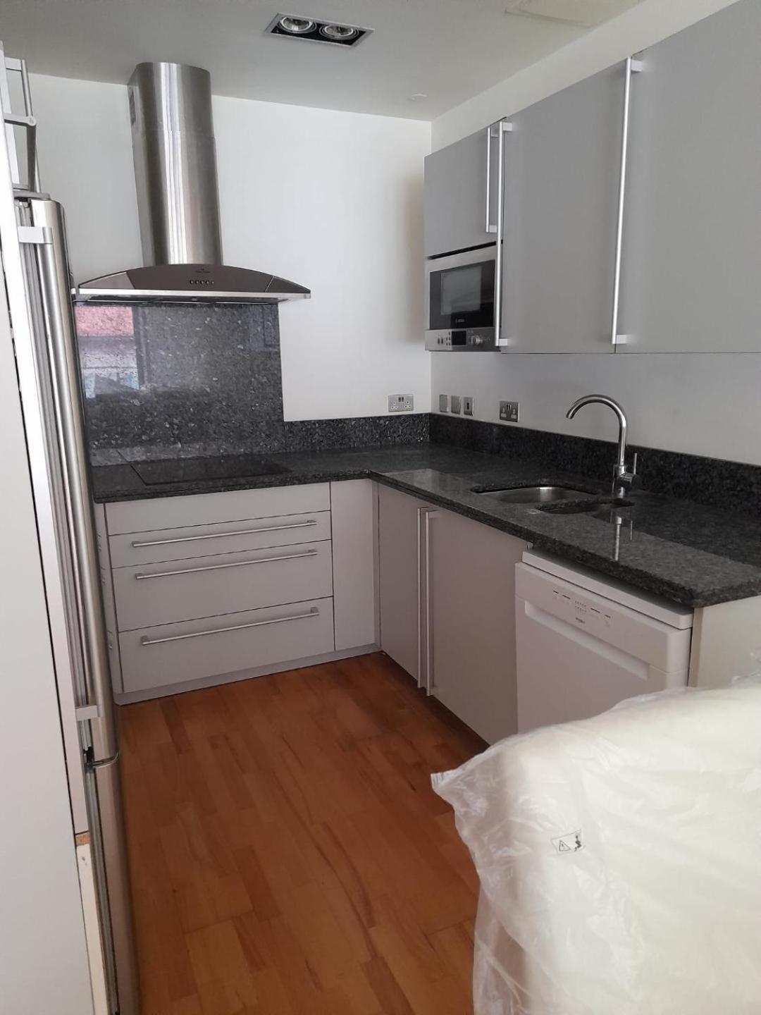 Three Bedroom Flat At Ocean Village غيبرالتار المظهر الخارجي الصورة